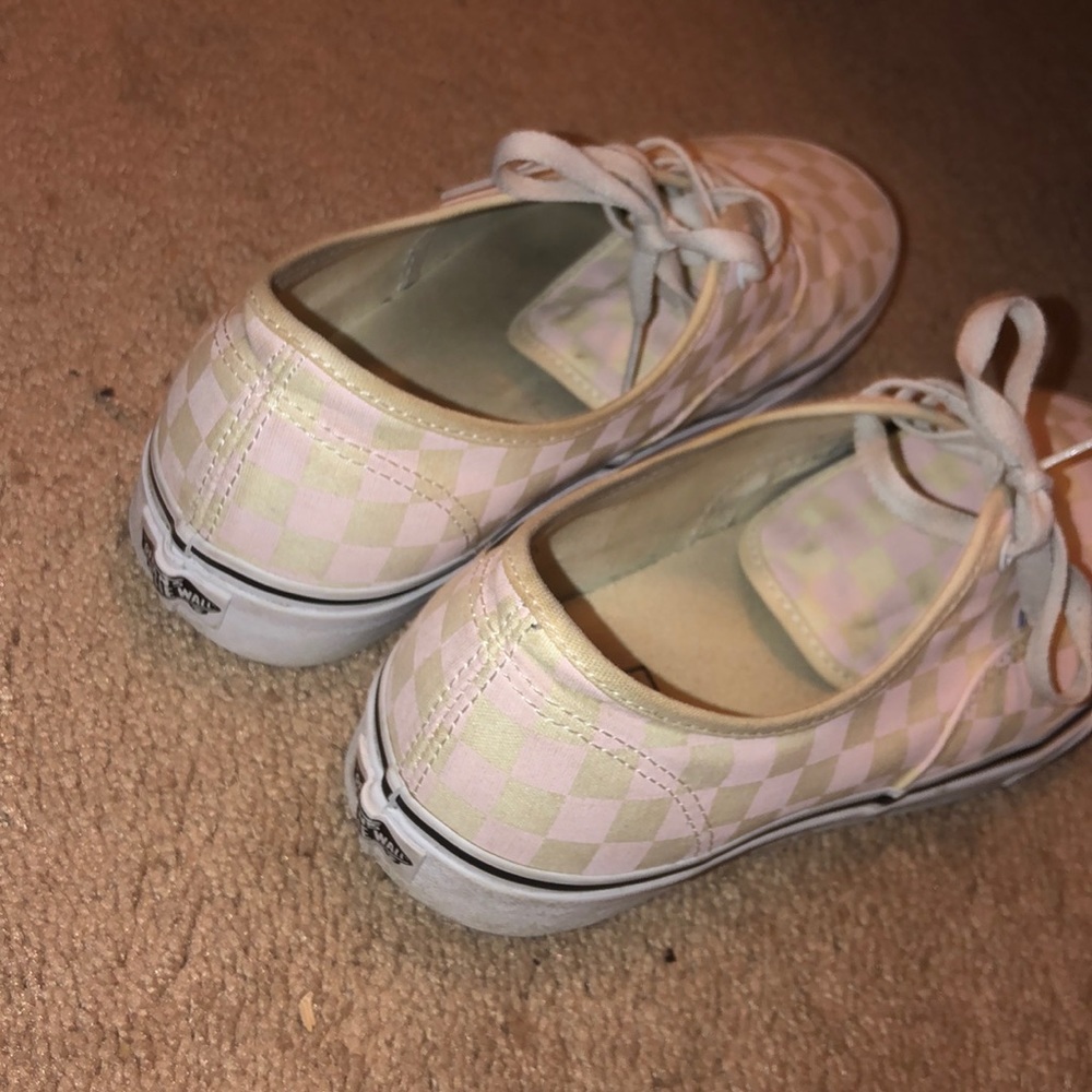Vans - Picture 2 of 3
